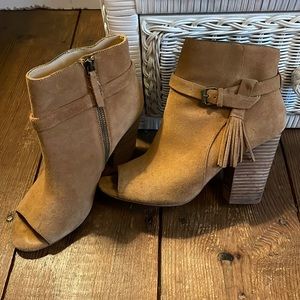 Joe’s Jeans Peep Toe Bootie sz 9.5